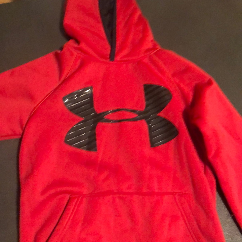 Brand new boys under armour sweatshirt
